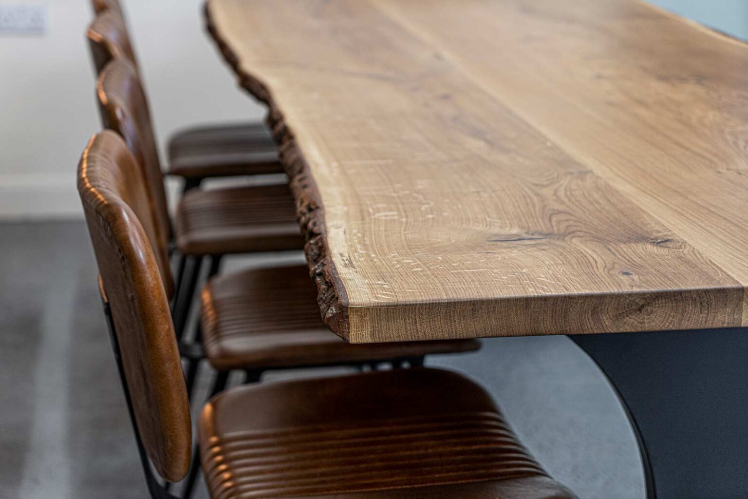 Handmade Oak Furniture | Bespoke Dining Tables