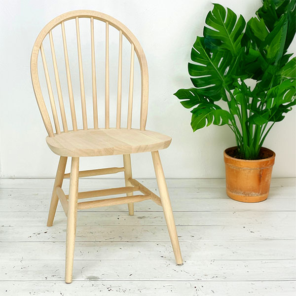 Hoop Back Chair made from oak wood